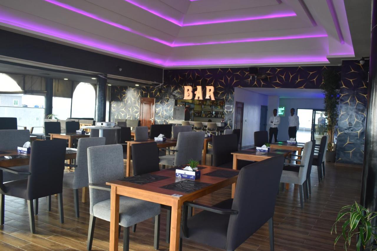 Hotel La Casa Cielo Cotonou Ngoại thất bức ảnh