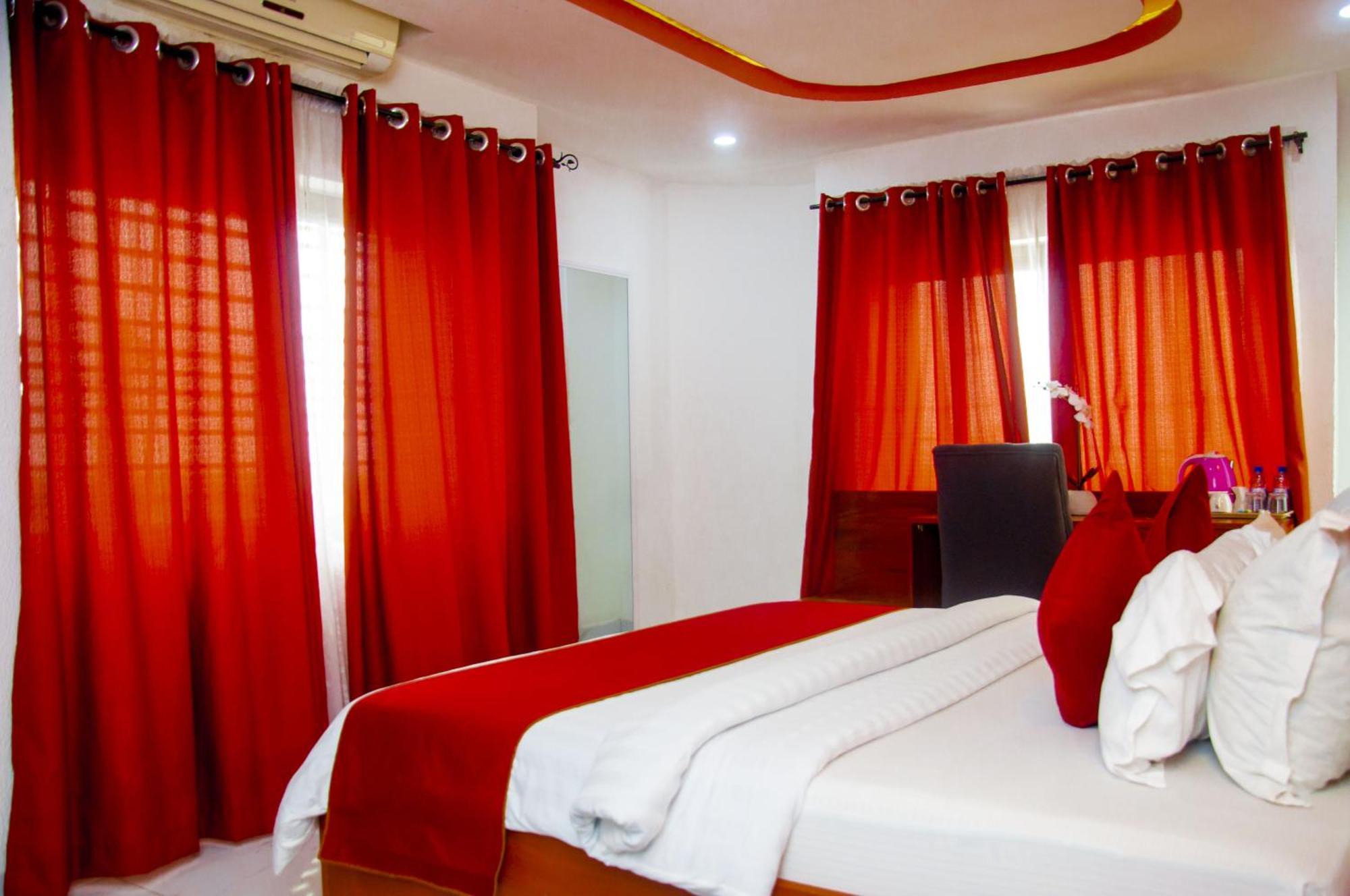 Hotel La Casa Cielo Cotonou Ngoại thất bức ảnh